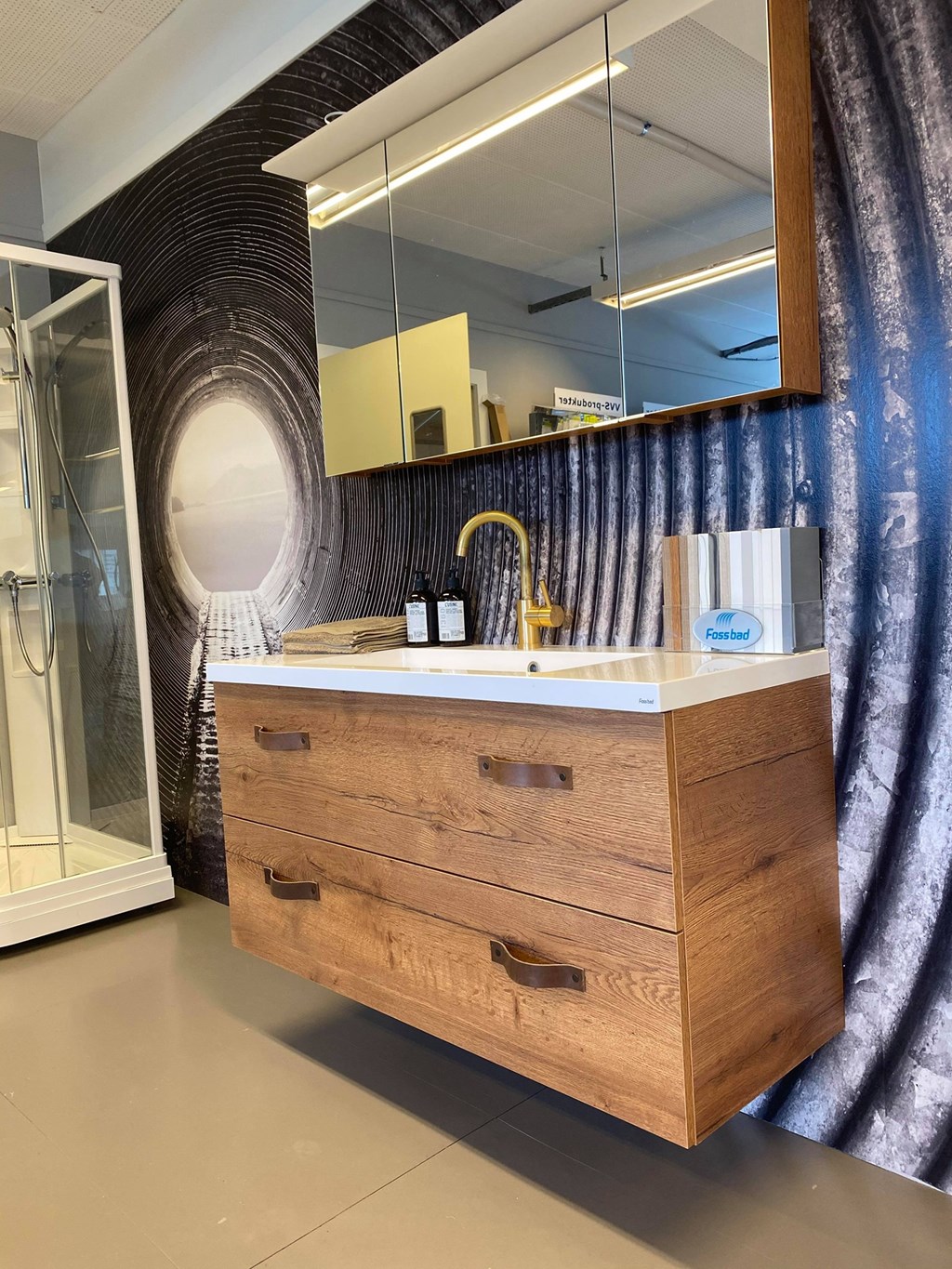 VB Aurdal rørleggertjenester baderomsmøbel?